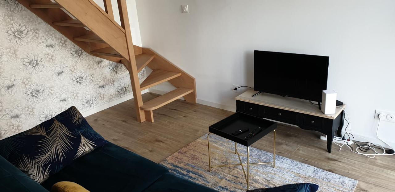 L'Aurore Doree, Duplex Renove - Parking Prive - Wifi Gratuit Apartman Saint-Quentin  Kültér fotó